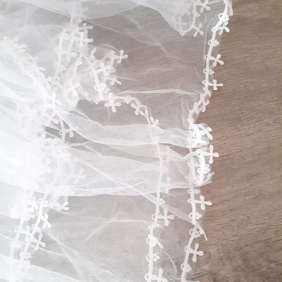 Girls First Communion Veil - White Holy 1st Communion Headpiece - Picture 12 of 15